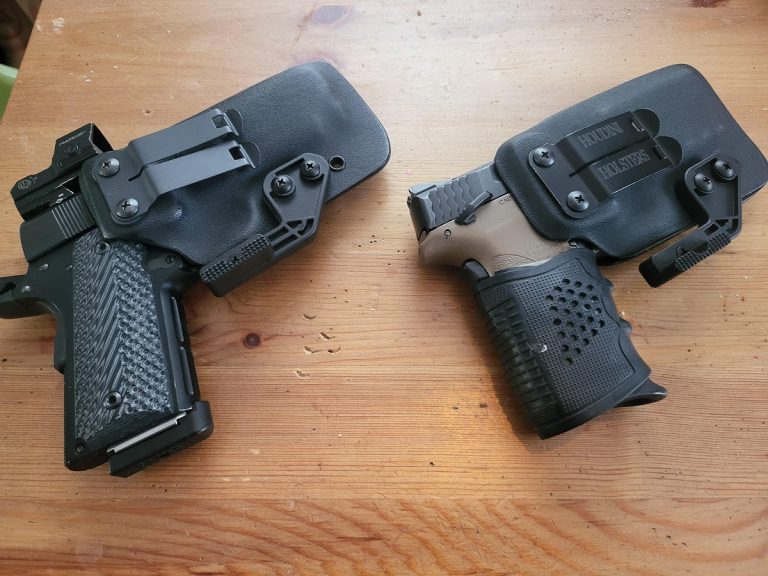 Houdini Holster vs We The People Holster – Which Concealed Carry Holster Is Better?